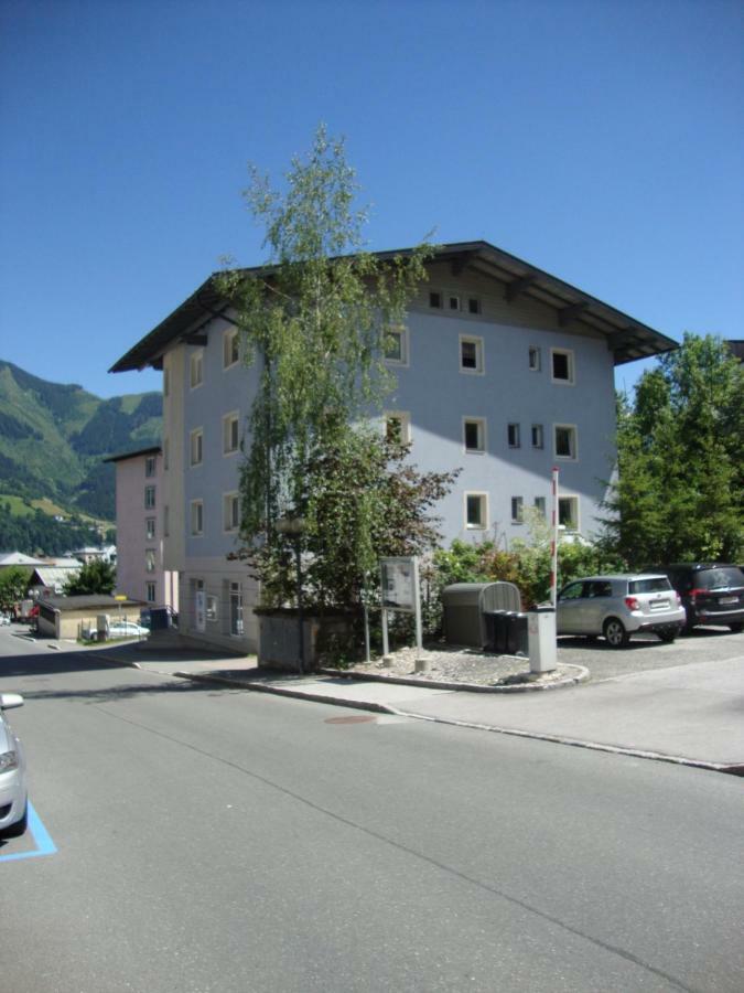 Schlafgut Kuessler - 70M Vom City Express Zell am See Esterno foto
