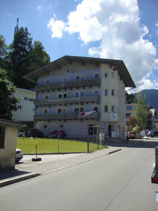Schlafgut Kuessler - 70M Vom City Express Zell am See Esterno foto